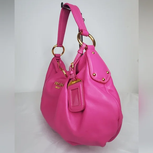 🔥HostPick🔥NWOT PRADA Milano Vibrant Pink Leather Shoulder Bag /Handbag Gold - Picture 3 of 16